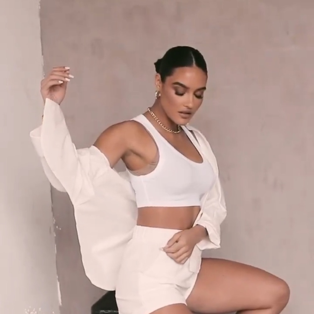JLUX IVORY EDITH BASIC CROP TOP -Small
